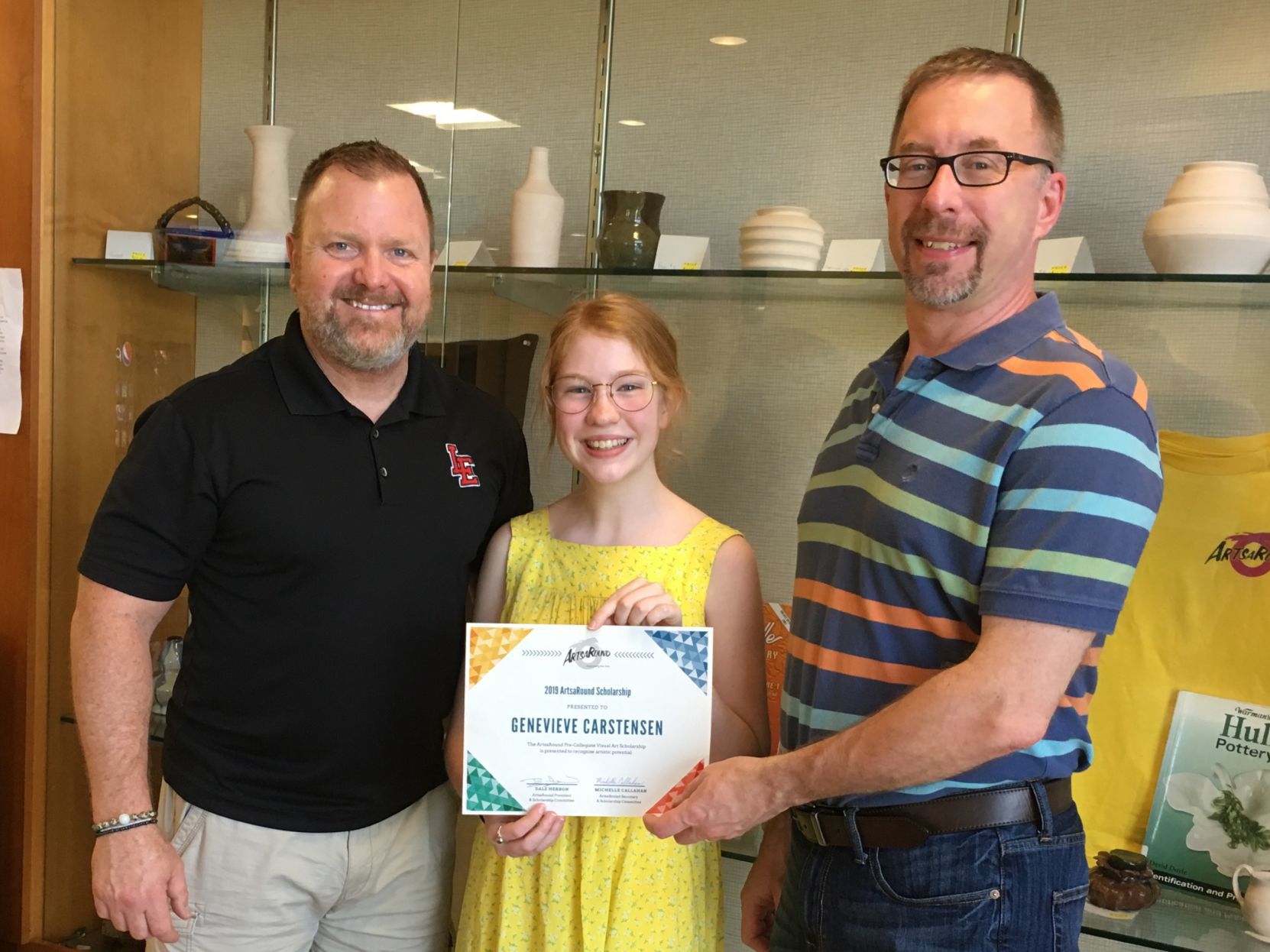 ArtsaRound awards scholorship